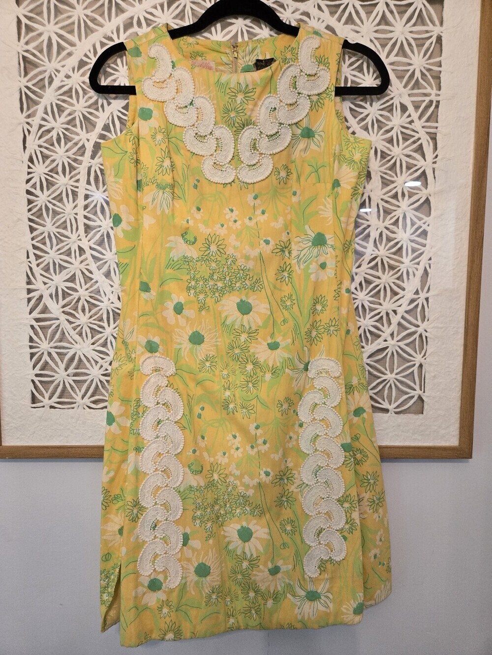 Vintage Lilly Pulitzer “The Lilly” Yellow Daisy Shift Dress 100% Cotton Mod - Picture 3 of 15